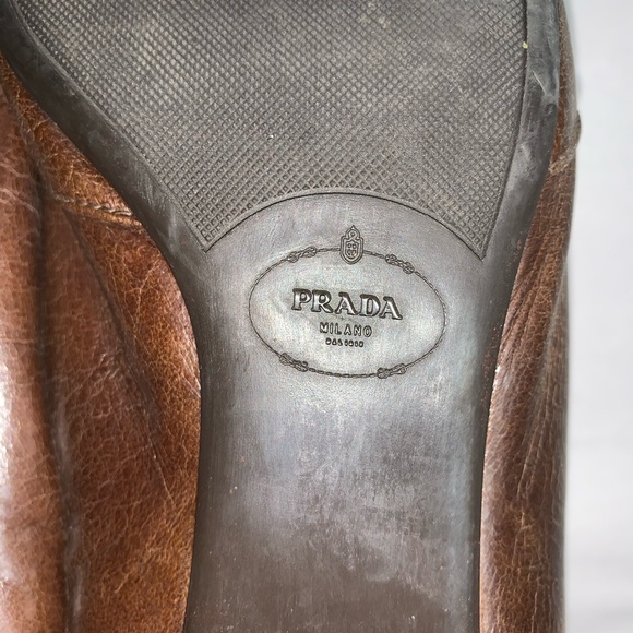 PRADA size 40.5 brown calfskin pumps w/buckle - Picture 10 of 13